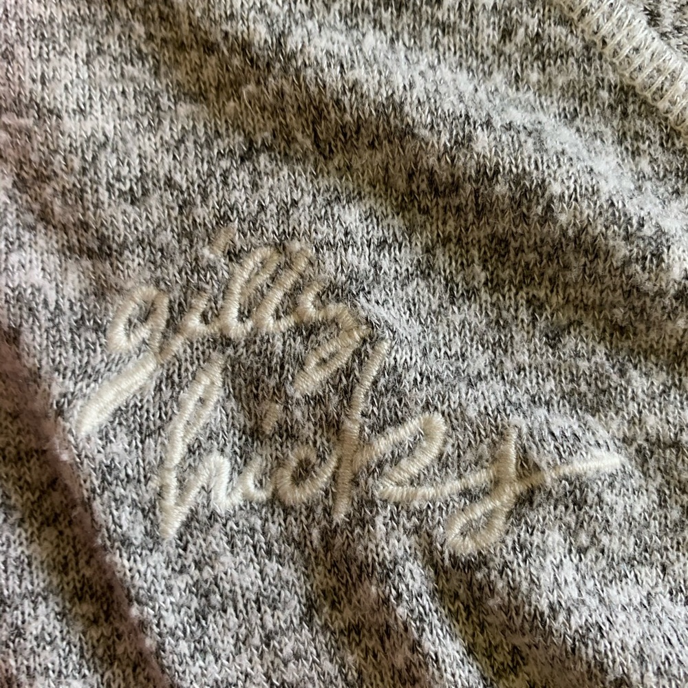 grey sweatpants from hollisters hilly hicks